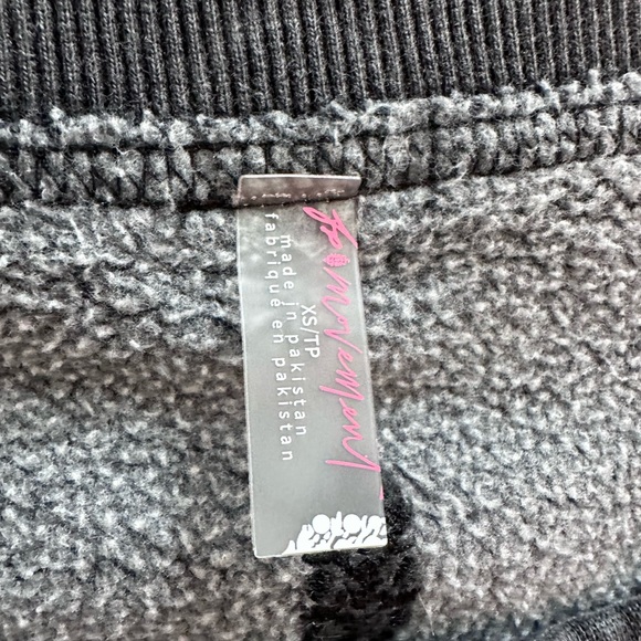 Free People Movement Intercept Tunic Sweatshirt Black XS NWT $88 Retail - Picture 8 of 9